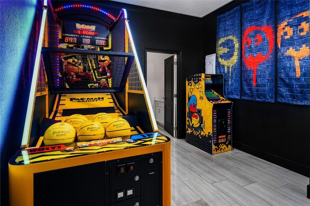 8009 OAK SHADOW COURT, Davenport, FL 33837