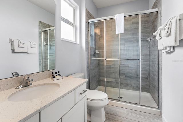 8009 OAK SHADOW COURT, Davenport, FL 33837