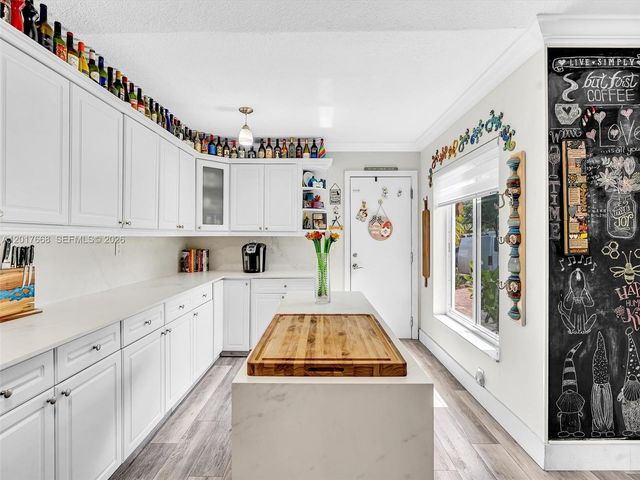 13621 SW 21st St, Miramar, FL 33027