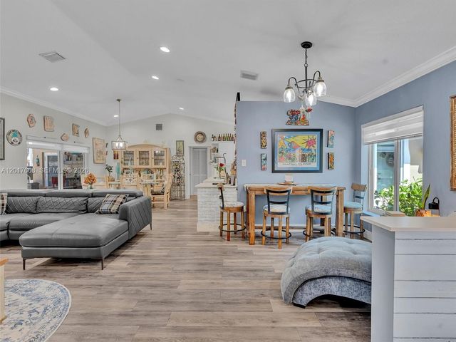 13621 SW 21st St, Miramar, FL 33027