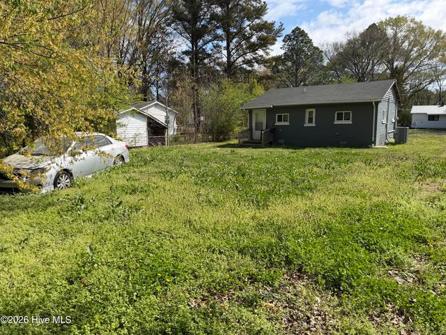 2212 Banks Lane E, Wilson, NC 27893