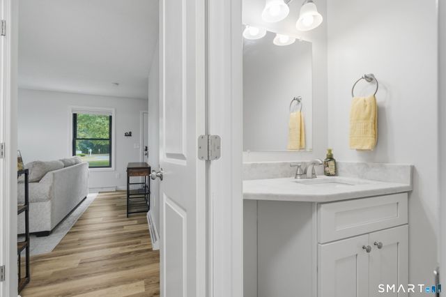 49 Bay Path Way 49, Branford, CT 06405