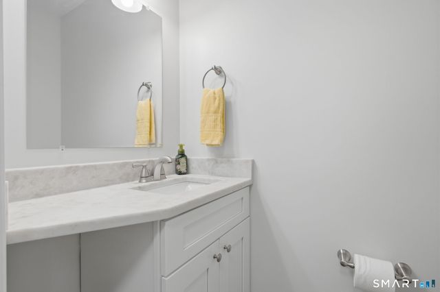 49 Bay Path Way 49, Branford, CT 06405