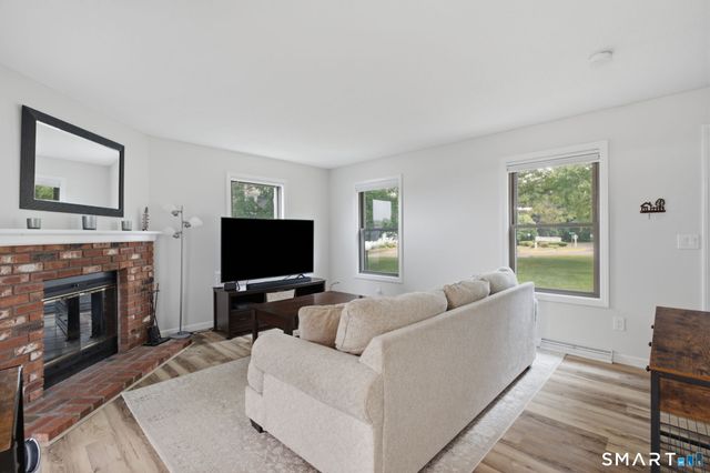 49 Bay Path Way 49, Branford, CT 06405