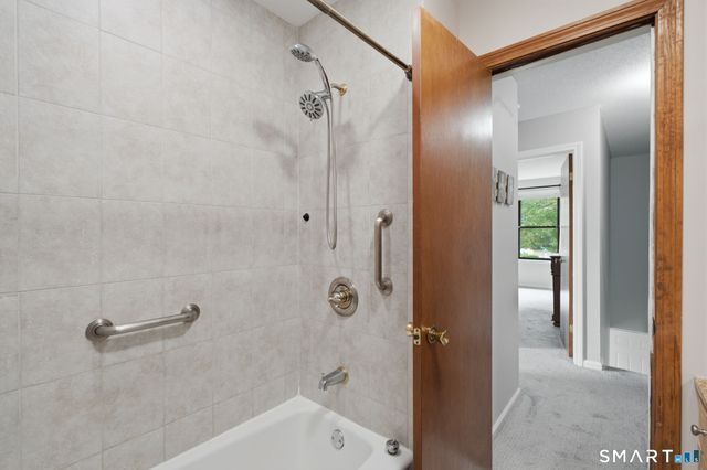 49 Bay Path Way 49, Branford, CT 06405