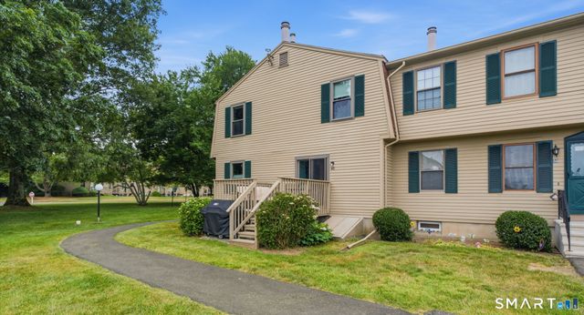 49 Bay Path Way 49, Branford, CT 06405