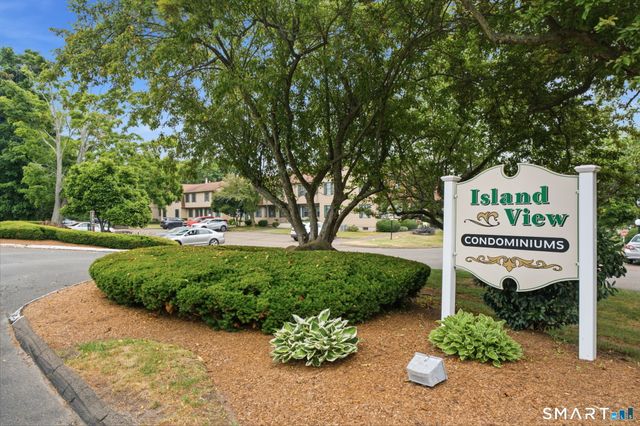 49 Bay Path Way 49, Branford, CT 06405