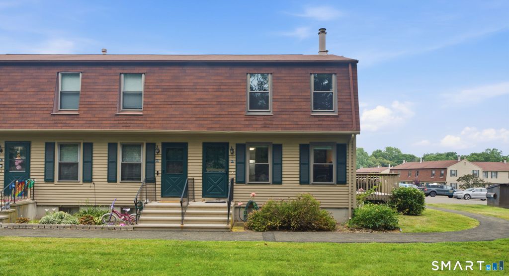 49 Bay Path Way 49, Branford, CT 06405