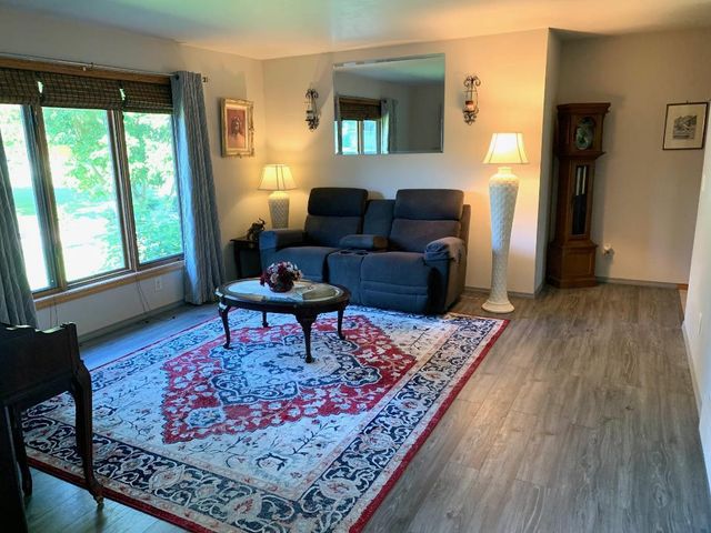 2223 HOPF LANE, De Pere, WI 54115
