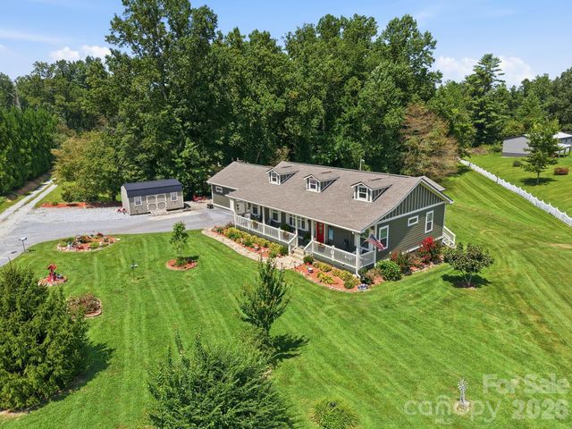 60 Shacoba Lane 1, Hendersonville, NC 28792