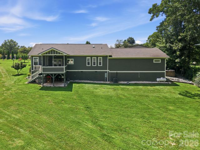 60 Shacoba Lane 1, Hendersonville, NC 28792