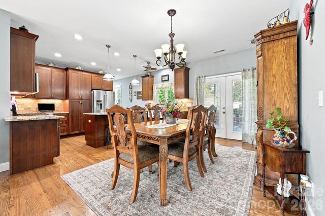 60 Shacoba Lane 1, Hendersonville, NC 28792