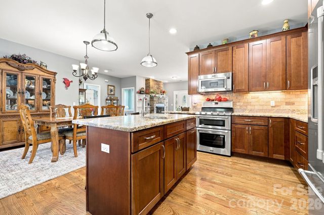 60 Shacoba Lane 1, Hendersonville, NC 28792