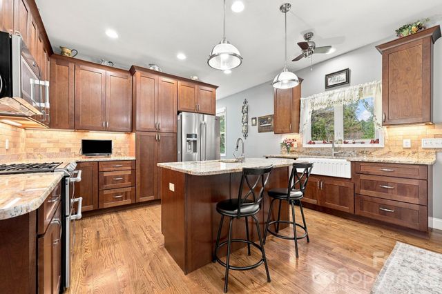 60 Shacoba Lane 1, Hendersonville, NC 28792