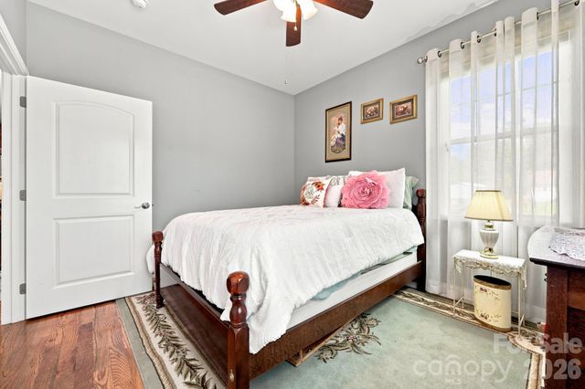 60 Shacoba Lane 1, Hendersonville, NC 28792