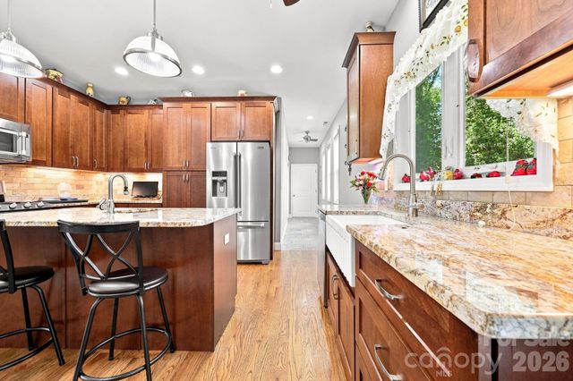 60 Shacoba Lane 1, Hendersonville, NC 28792