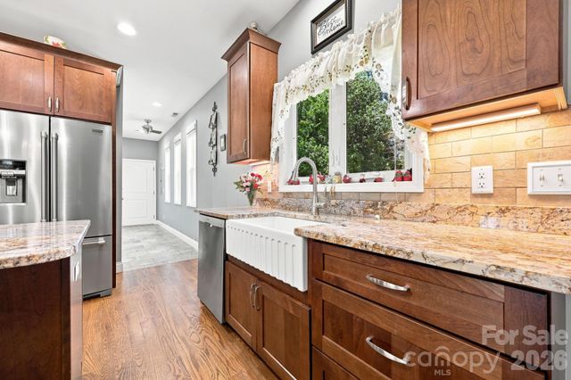 60 Shacoba Lane 1, Hendersonville, NC 28792