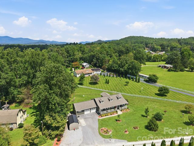 60 Shacoba Lane 1, Hendersonville, NC 28792