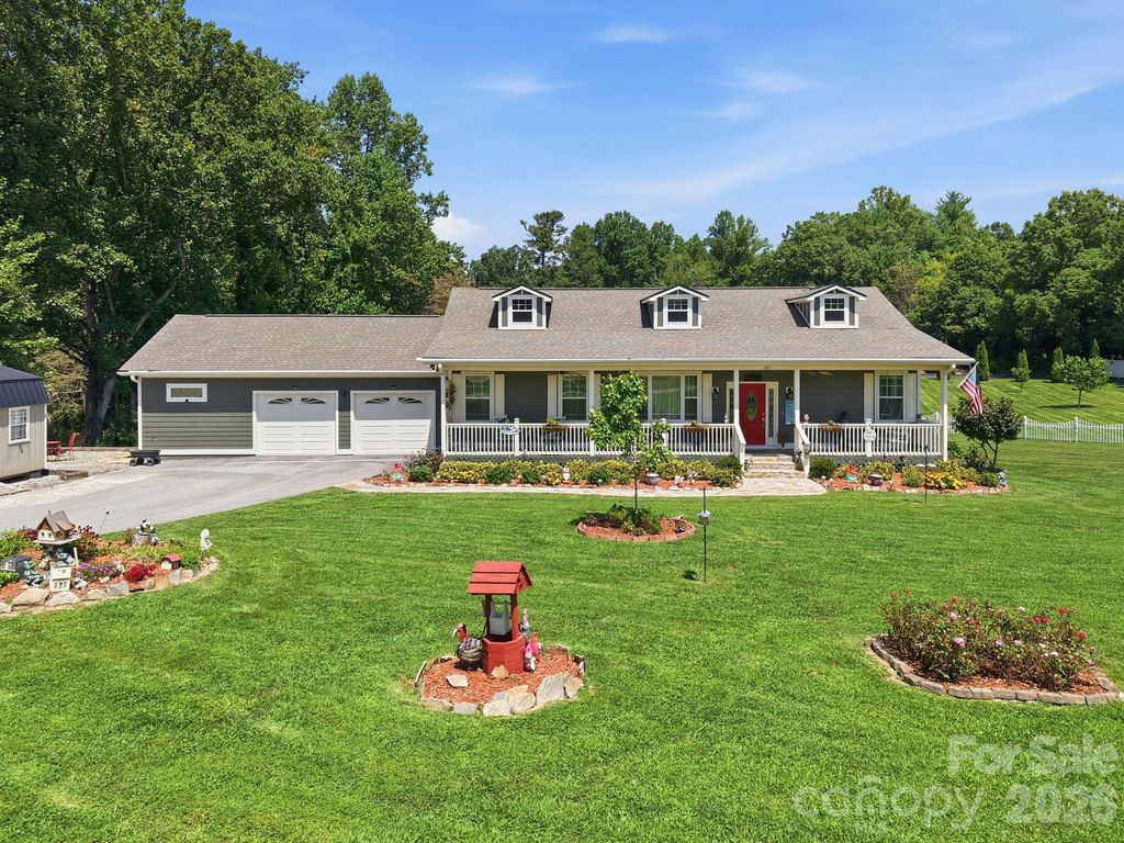 60 Shacoba Lane 1, Hendersonville, NC 28792