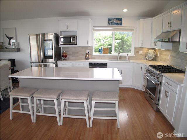 32404 G Street, Ocean Park, WA 98640