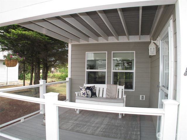 32404 G Street, Ocean Park, WA 98640