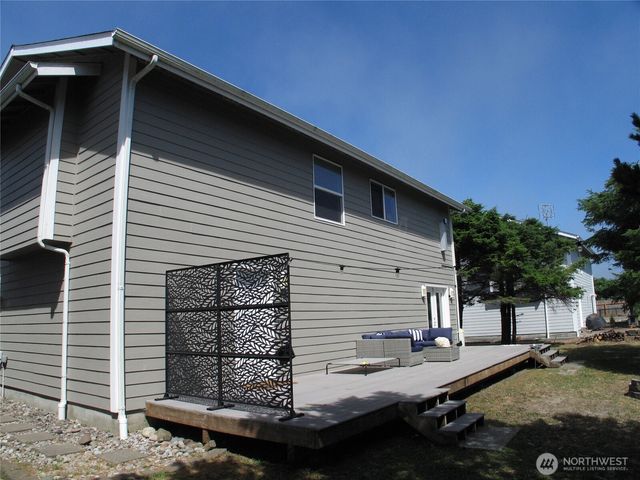32404 G Street, Ocean Park, WA 98640