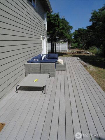 32404 G Street, Ocean Park, WA 98640