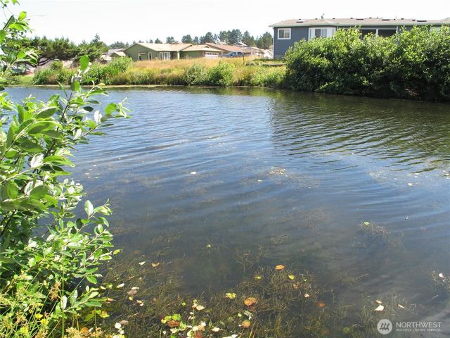 32404 G Street, Ocean Park, WA 98640