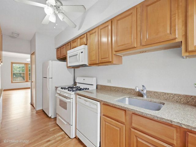 403 S Harvey Avenue 2B, Oak Park, IL 60302