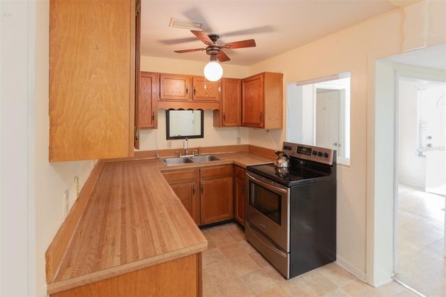 393 HILLTOP DRIVE, Orange Park, FL 32073