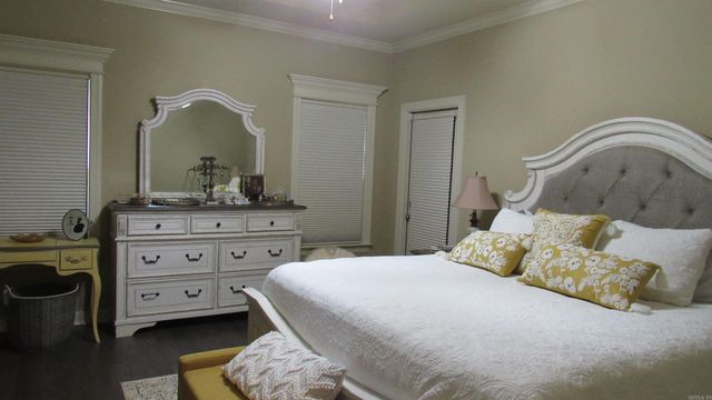 103 Crystalwood Court, Little Rock, AR 72210