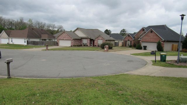 103 Crystalwood Court, Little Rock, AR 72210