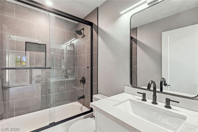17 Quail Run Road, Henderson, NV 89014
