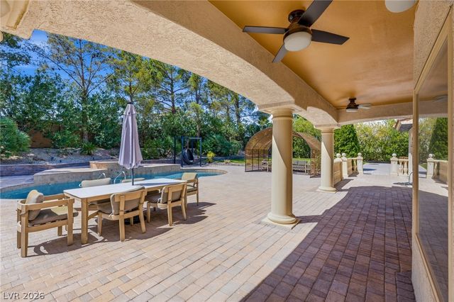 17 Quail Run Road, Henderson, NV 89014