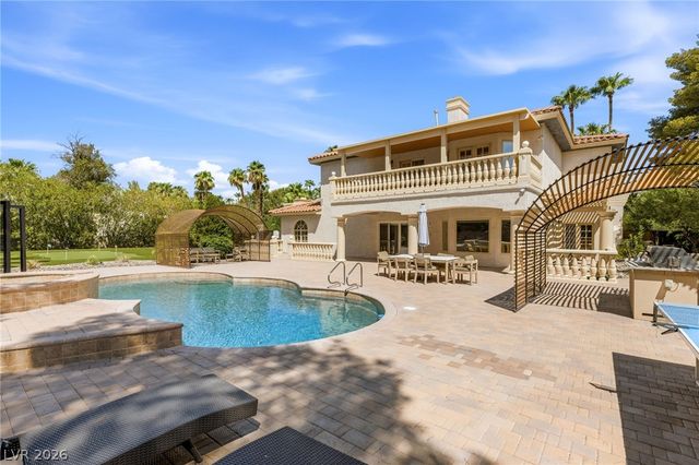 17 Quail Run Road, Henderson, NV 89014