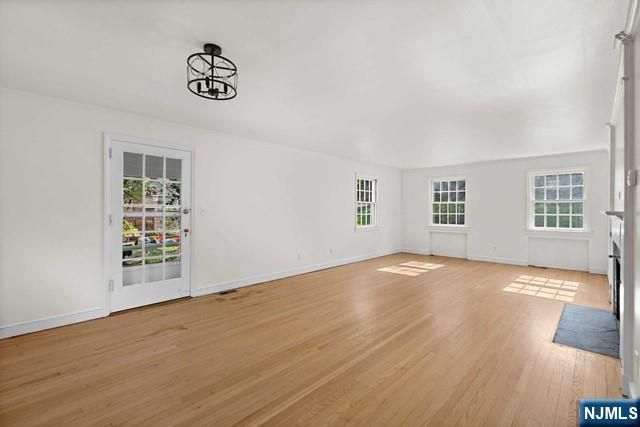 154 N Franklin Turnpike, Ho-ho-kus, NJ 07423