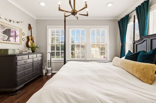 904 Clermont Avenue, Dallas, TX 75223