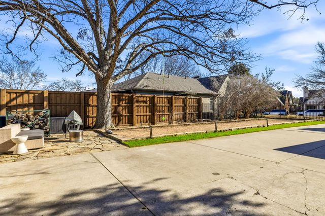 904 Clermont Avenue, Dallas, TX 75223