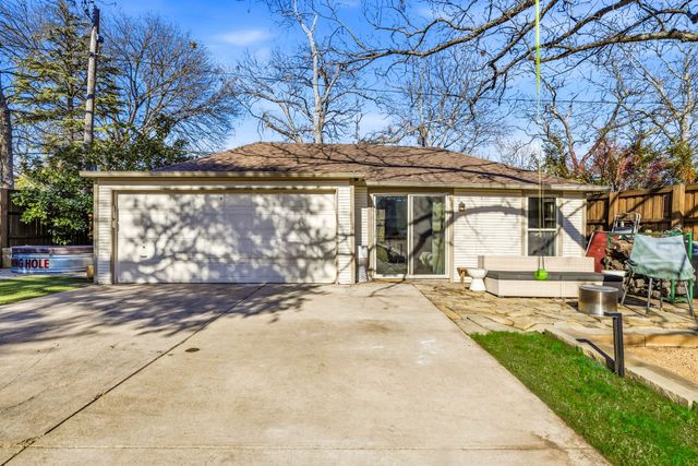 904 Clermont Avenue, Dallas, TX 75223