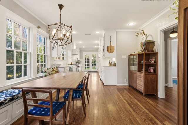 904 Clermont Avenue, Dallas, TX 75223