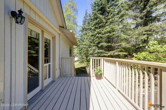 9845 Reliance Drive, Anchorage, AK 99507