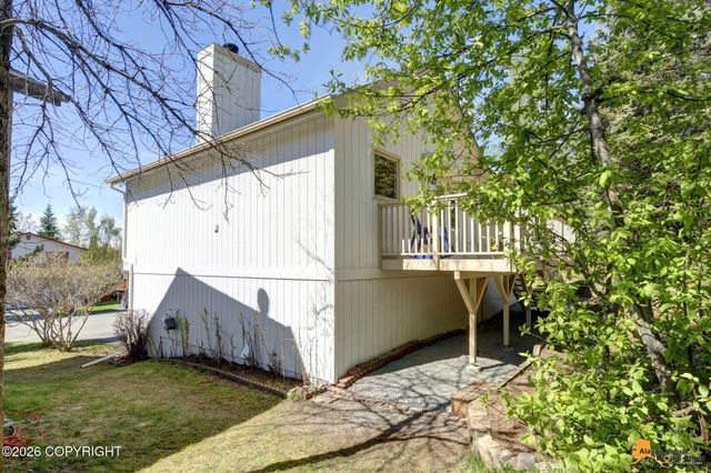 9845 Reliance Drive, Anchorage, AK 99507