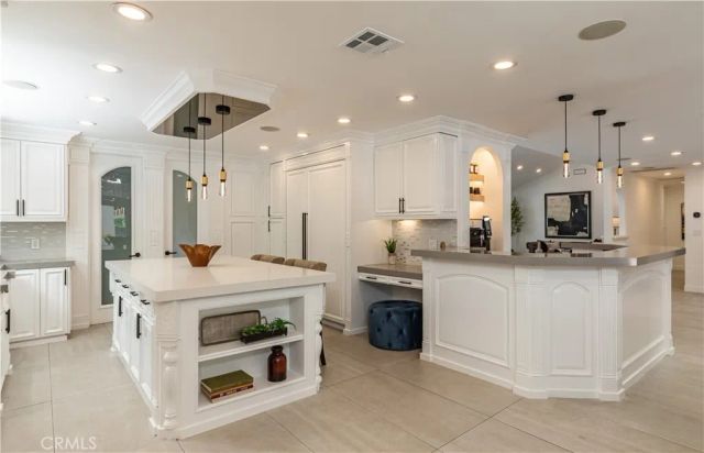 5242 Topeka Drive, Tarzana, CA 91356
