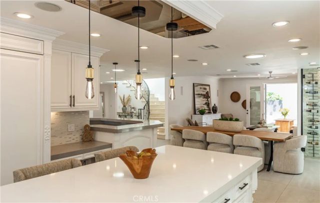 5242 Topeka Drive, Tarzana, CA 91356