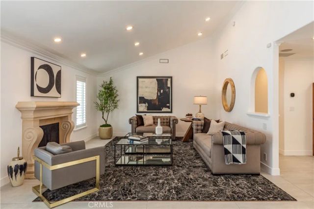 5242 Topeka Drive, Tarzana, CA 91356