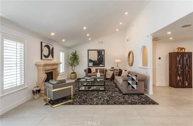 5242 Topeka Drive, Tarzana, CA 91356