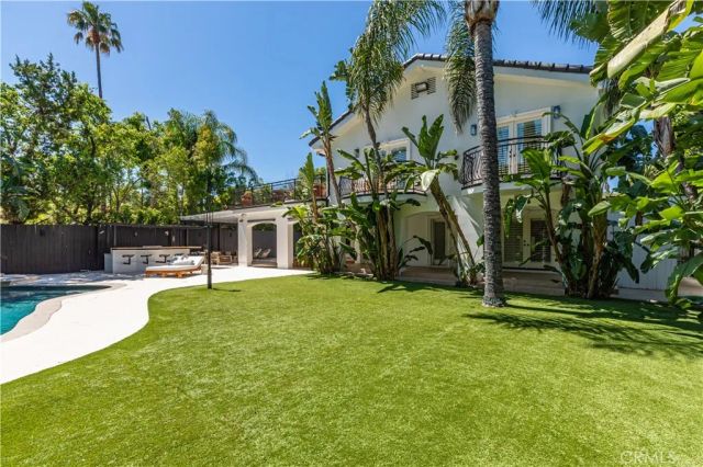 5242 Topeka Drive, Tarzana, CA 91356