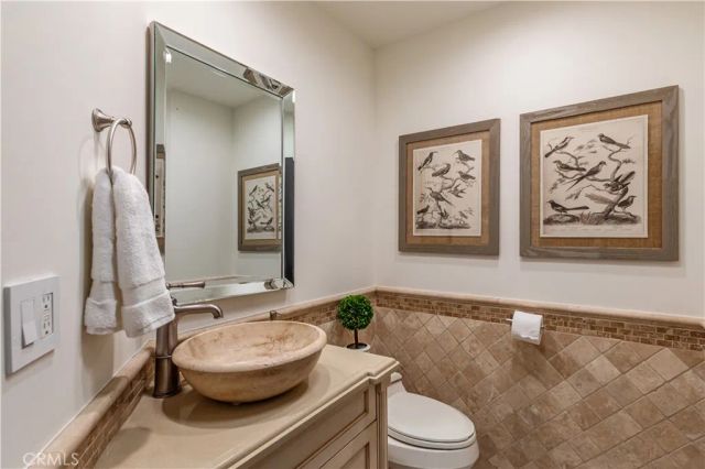 5242 Topeka Drive, Tarzana, CA 91356