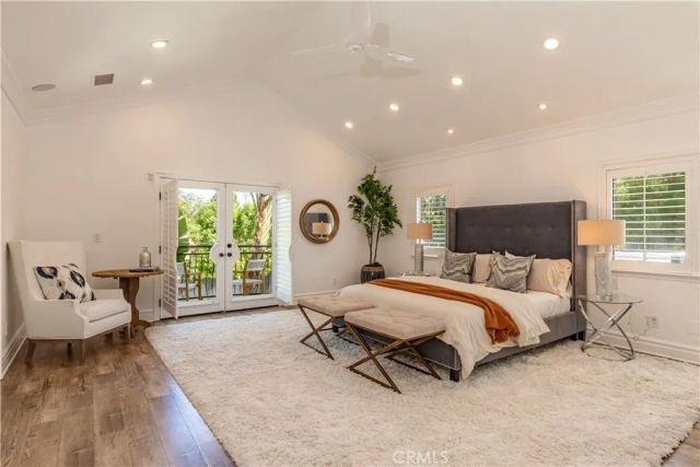5242 Topeka Drive, Tarzana, CA 91356