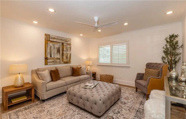5242 Topeka Drive, Tarzana, CA 91356
